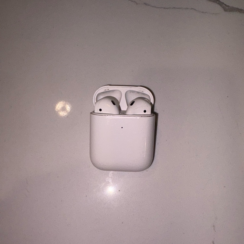 Wireless Earbuds in White Charging Case